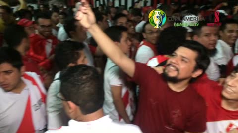 ¡FIESTA PERUANA EN BRASIL! Banderazo ÉPICO en Porto Alegre (Copa América 2019)