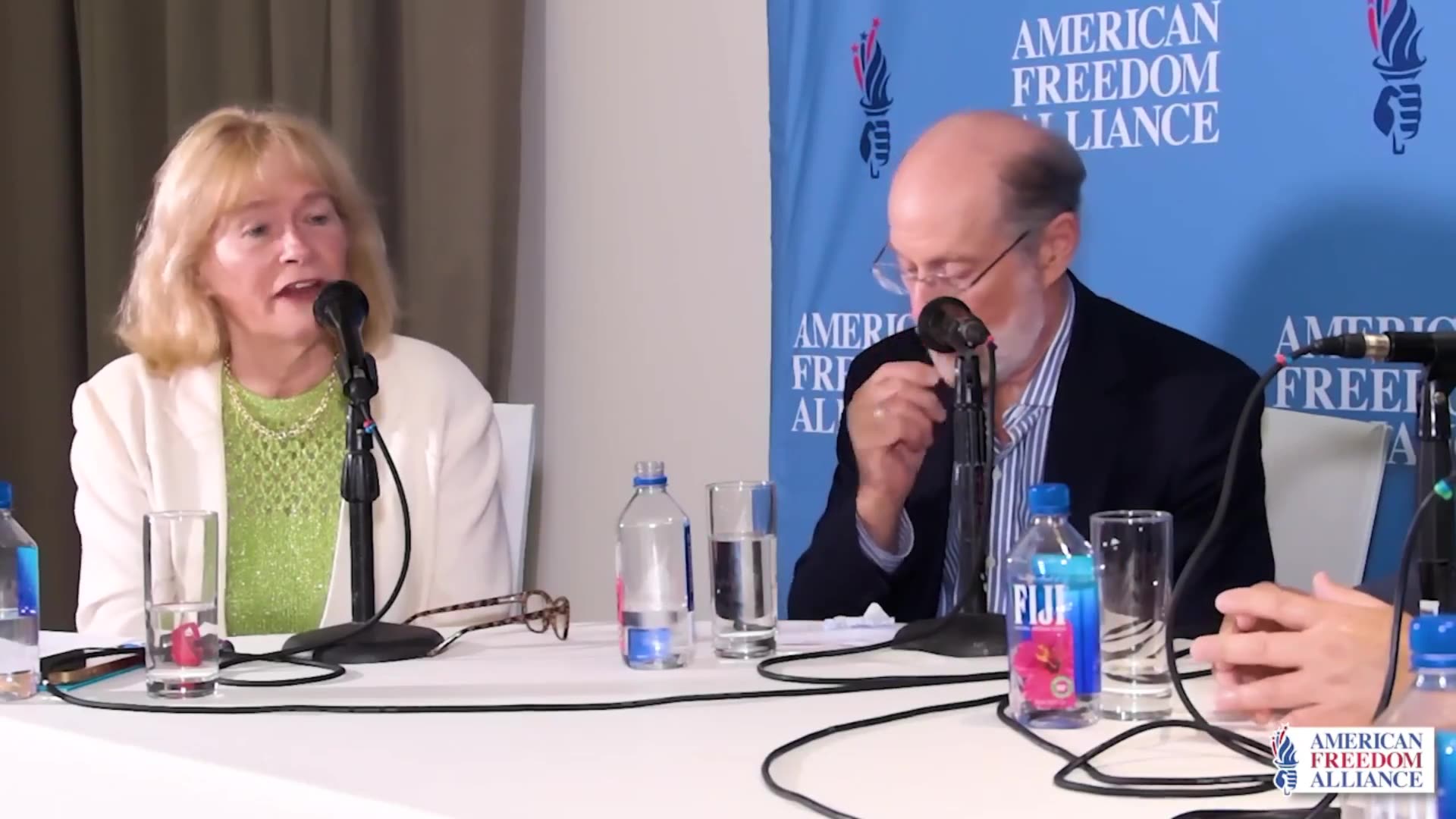 The Muslims are Flooding Into Texas - Trevor Loudon