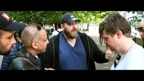 Jesus’ Words SHUT DOWN a Muslim’s Argument Against Paul _ Bob Of Speakers' Corner Hyde park