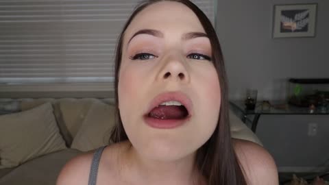 Giantess Vore - Giant woman brunette eat tiny man