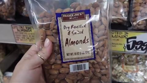 HEALTHY TRADER JOE’S FAVORITES _ Nutritionist-Approved Must-Haves To Keep Your Pantry Stocked With!