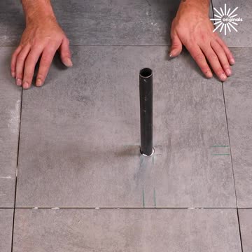 Placing a tile around a pole successfully!.hd