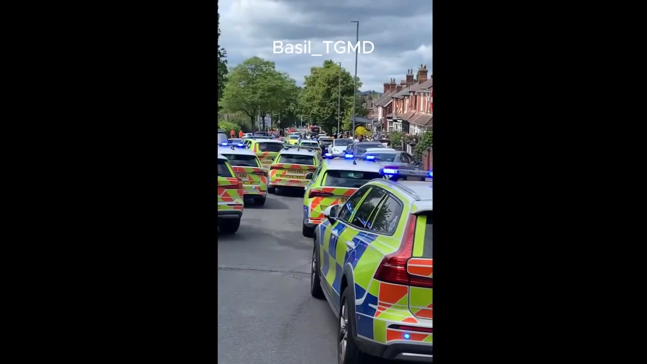 🚨POLICE RESPOND TO KNIFE ATTACKS IN STOKE