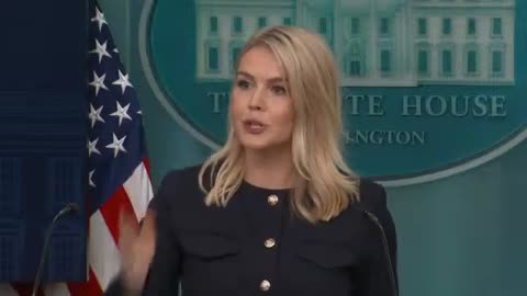 Karoline Leavitt holds White House briefing - April 22, 2025