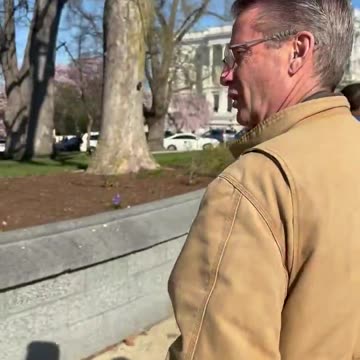 Dadgummit Rep Burchett gets in a funny on a gotcha question. LOL