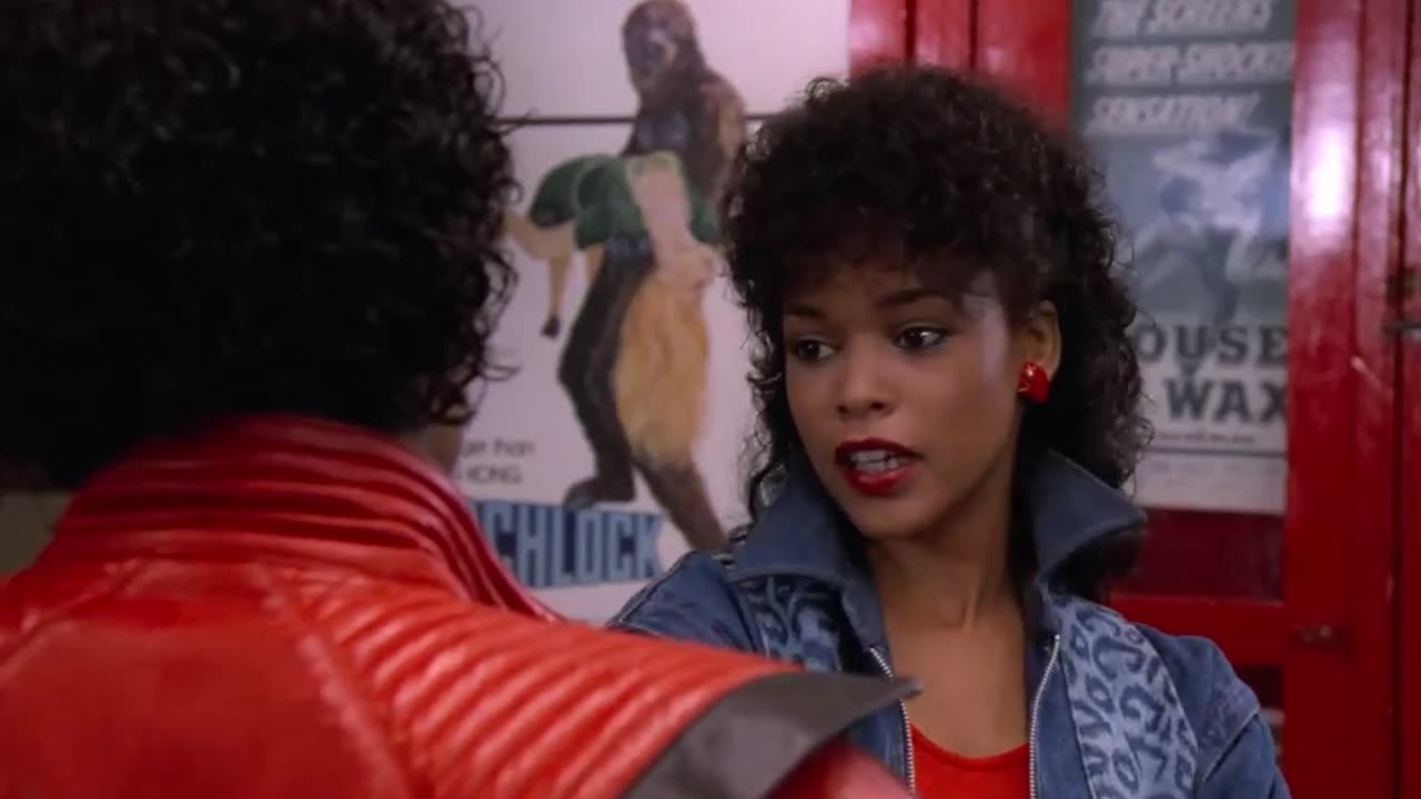 Michael Jackson - Thriller (Official Music Video)