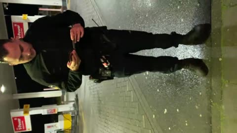 Younes oualli zelfde agent als vorige keer daarom expose can younes