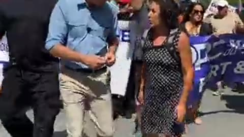 Flashback - LIVE: Manifestation contre les confinements à Montréal