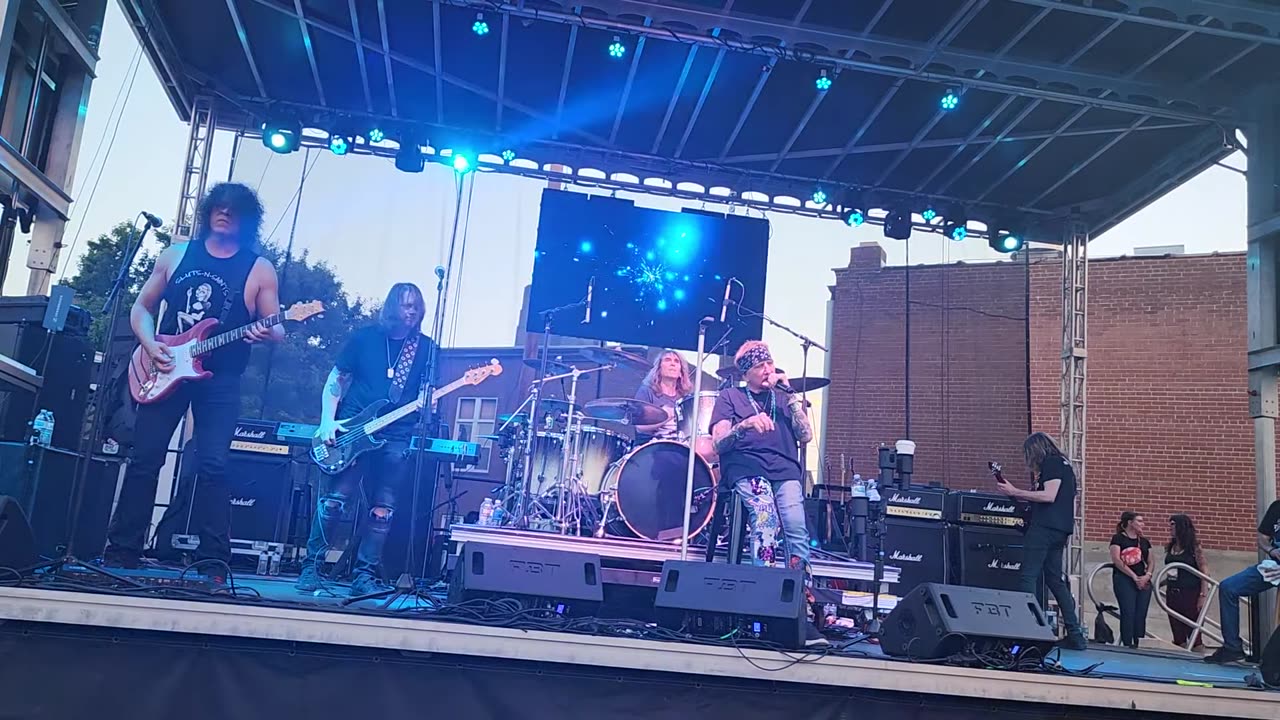 Jack Russell's great white ( live)