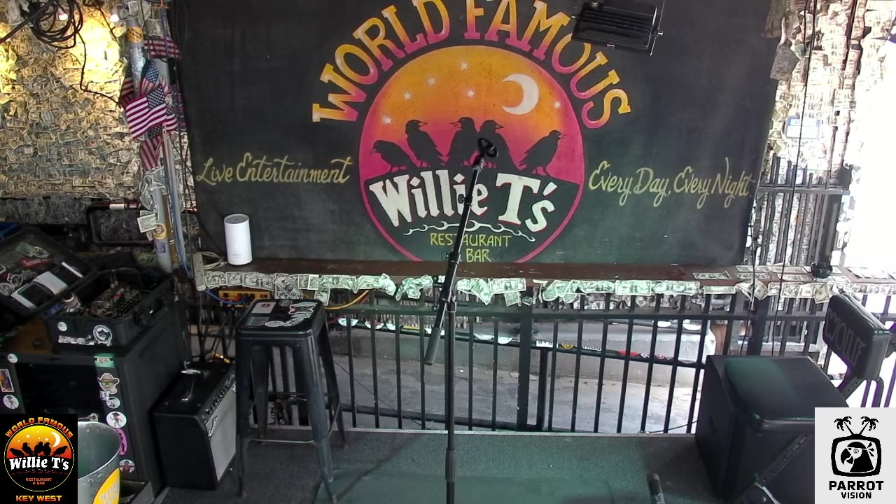 LIVE Music Everyday!