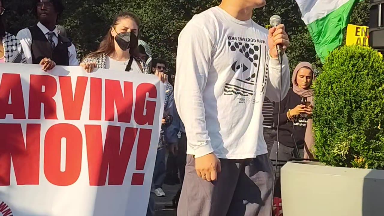 "STOP STARVING GAZA NOW!" say New Yorkers. 2 of 5.
