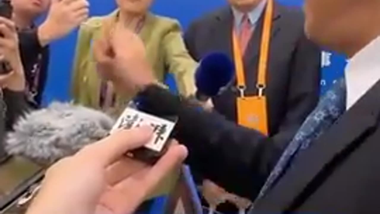 CHINESE SCHOLAR TORCHES ISRAELI OFFICER AT BEIJING FORUM