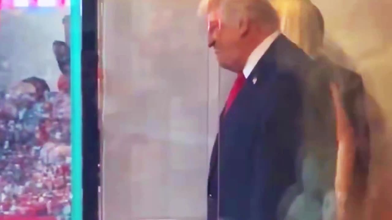 THEY ALL LOVE THE BOSS!!!😎🇺🇸😍😍😍