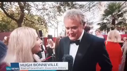 😂🎬 Actor Shuts Down Interviewer with Global Issue Call-Out! | FunFM