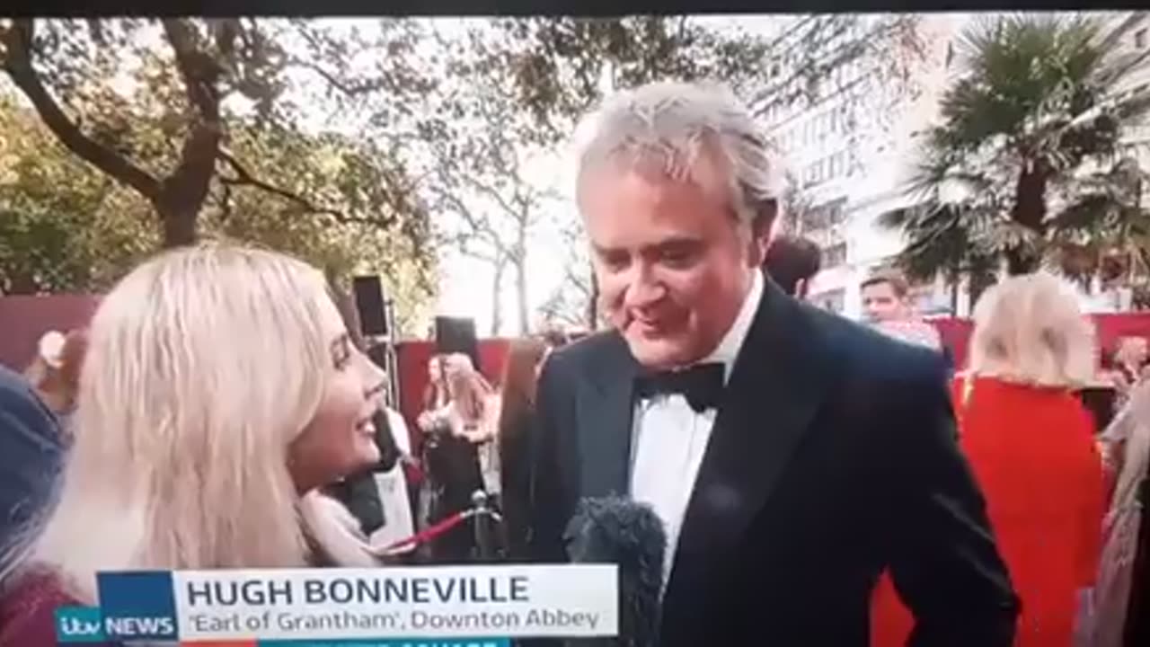 😂🎬 Actor Shuts Down Interviewer with Global Issue Call-Out! | FunFM