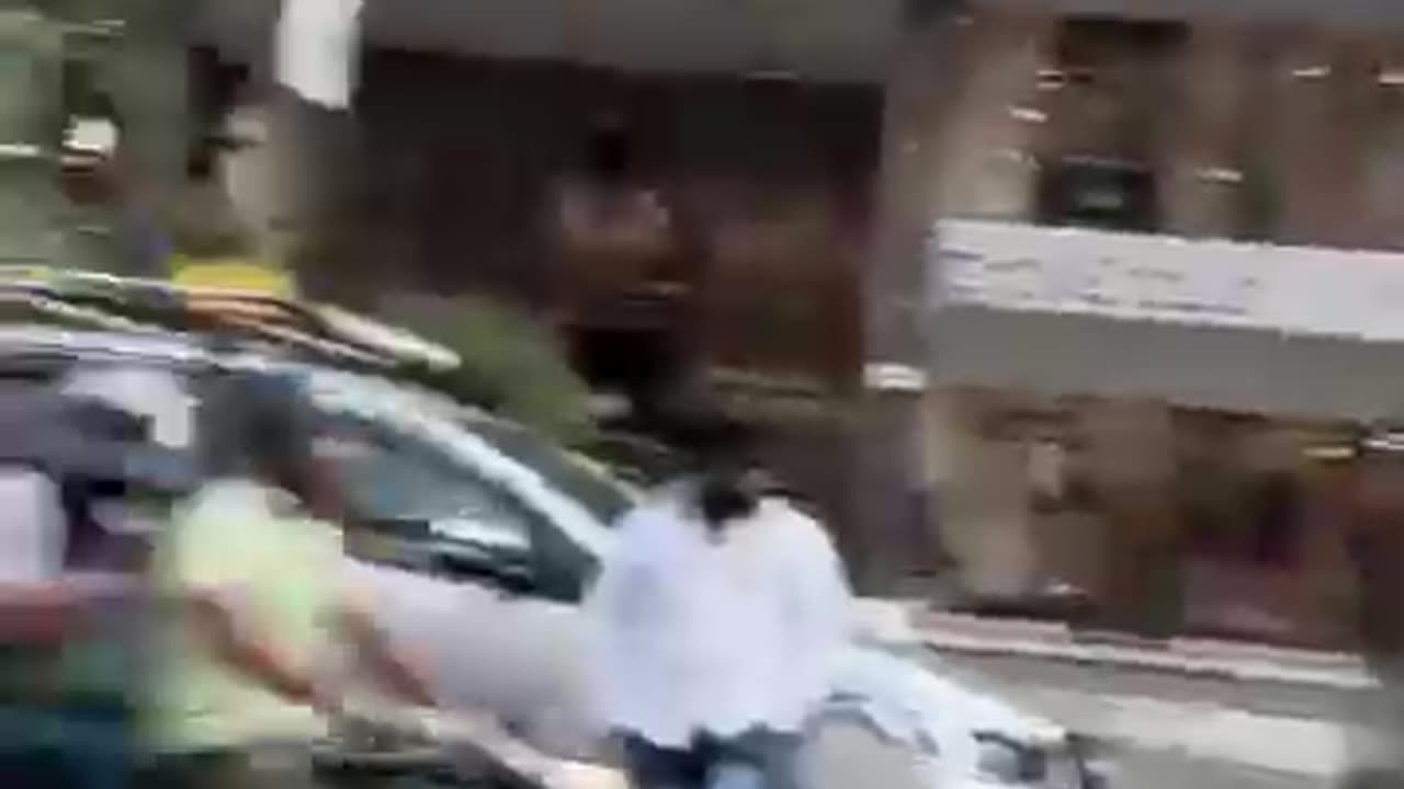 Lambo VS Ferrari At street