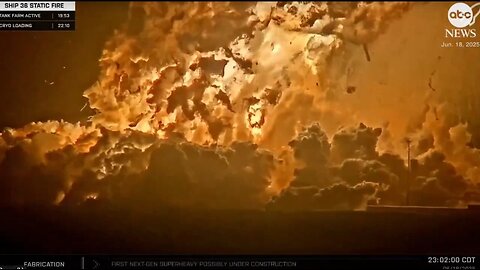 SpaceX Starship Explodes During Routine Test