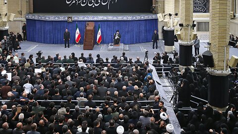 Líder de Irán: Enemigos no pueden doblegar al pueblo iraní con la guerra