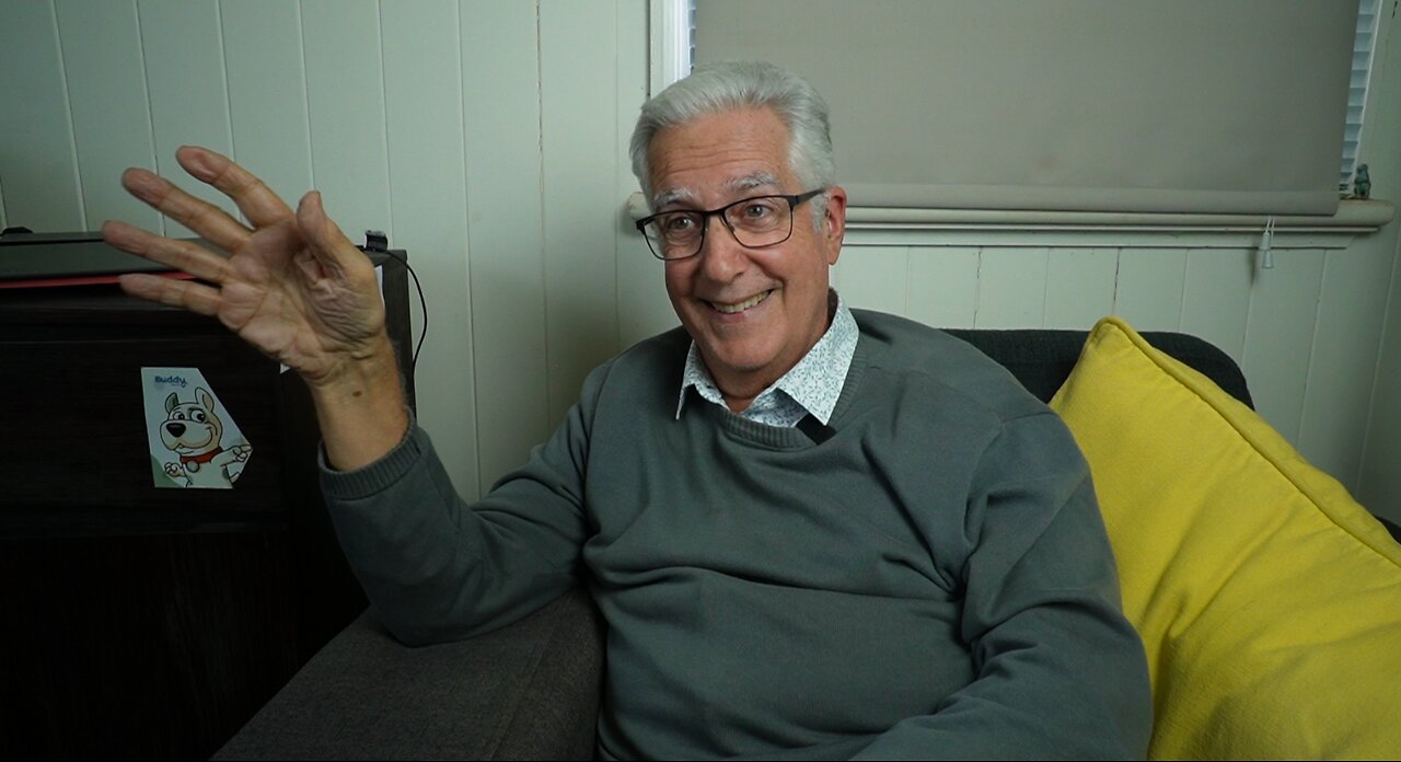 Lindsay The Ipswich Psychologist talks about US, an our Country