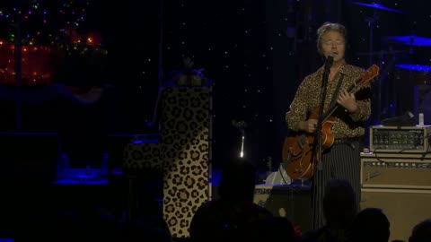 The Christmas Song [Mel Tormé cover] - The Brian Setzer Orchestra (live)