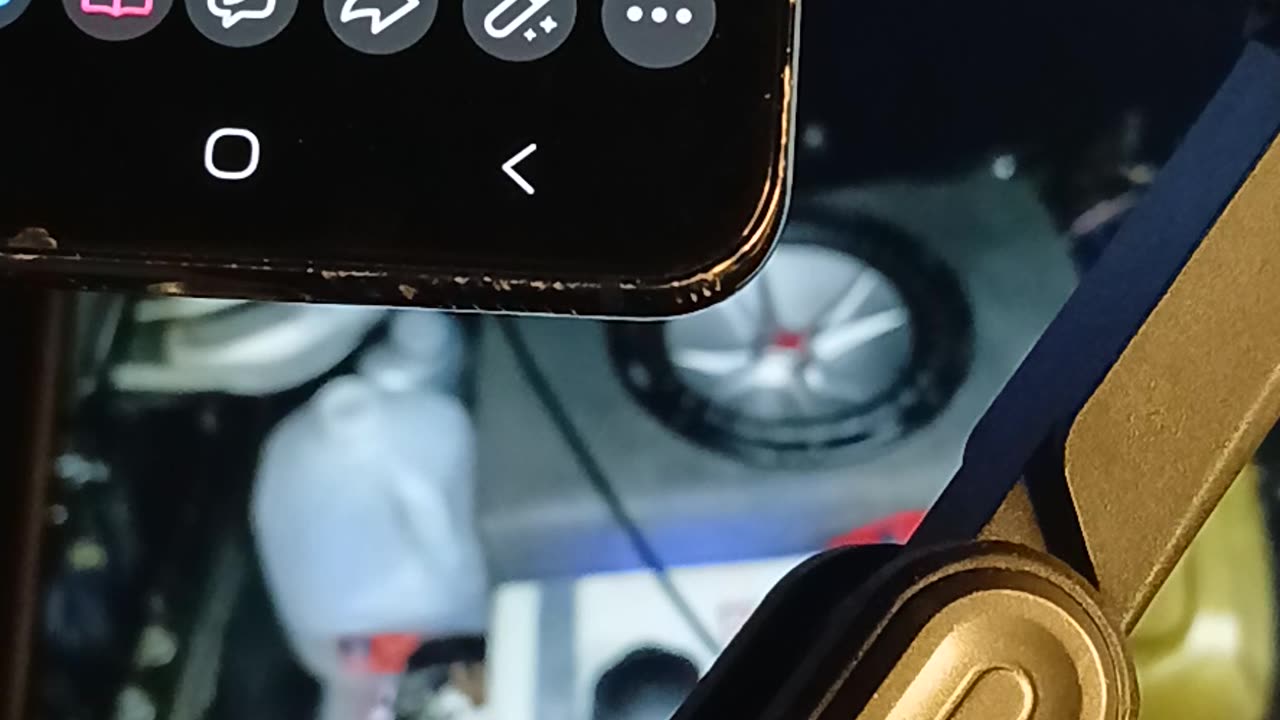 Canada live phone 1 video 2