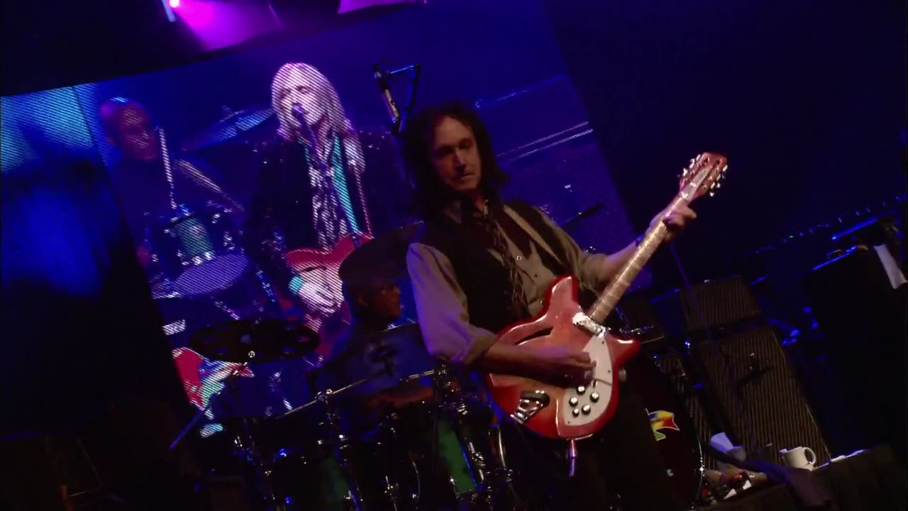 Free Fallin' - Tom Petty and the Heartbreakers (live)