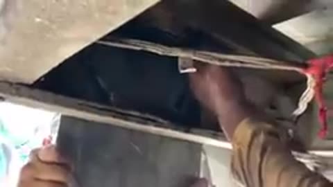 How_to_repair_heavy_truck_chassis_in_road_side_complete_process_144P