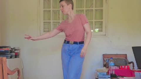 Dance improvisation by Diane Valanga