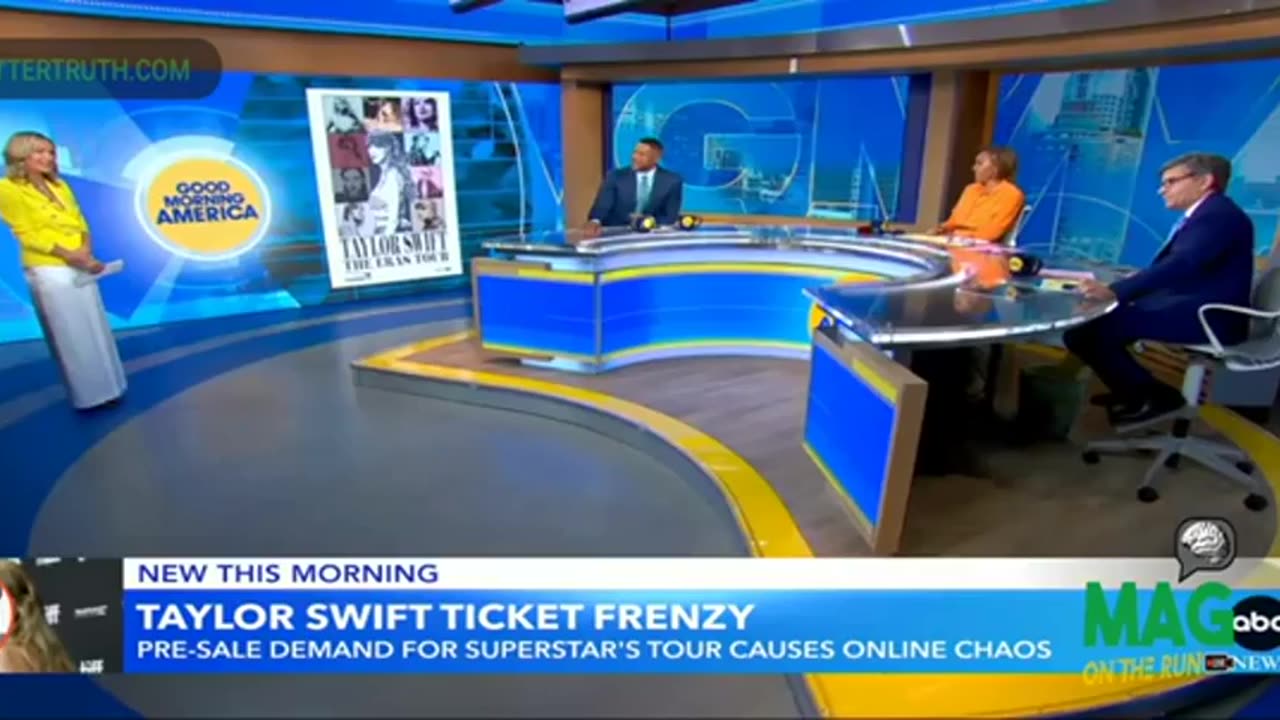 TAYLOR SWIFT EXPOSED