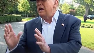 Trump da consejos insólitos sobre cómo huir de un cocodrilo