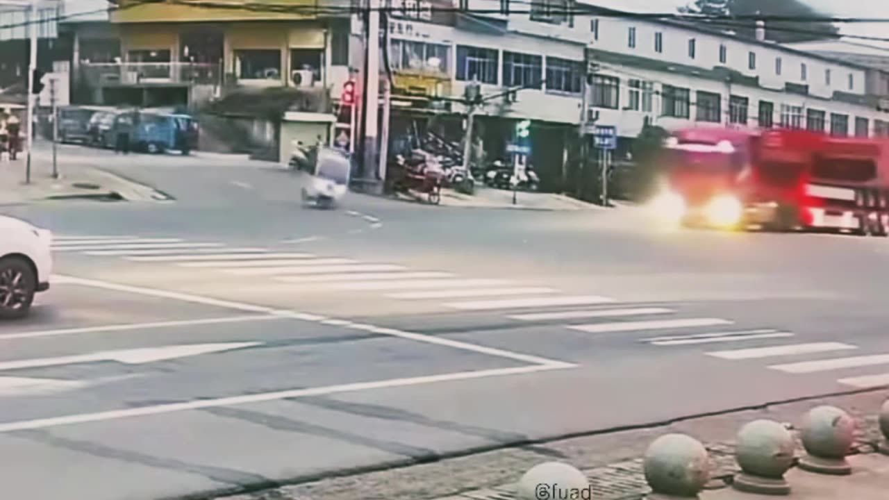 🤯💥 Wireless Accident Gone Hilarious! | FunFM