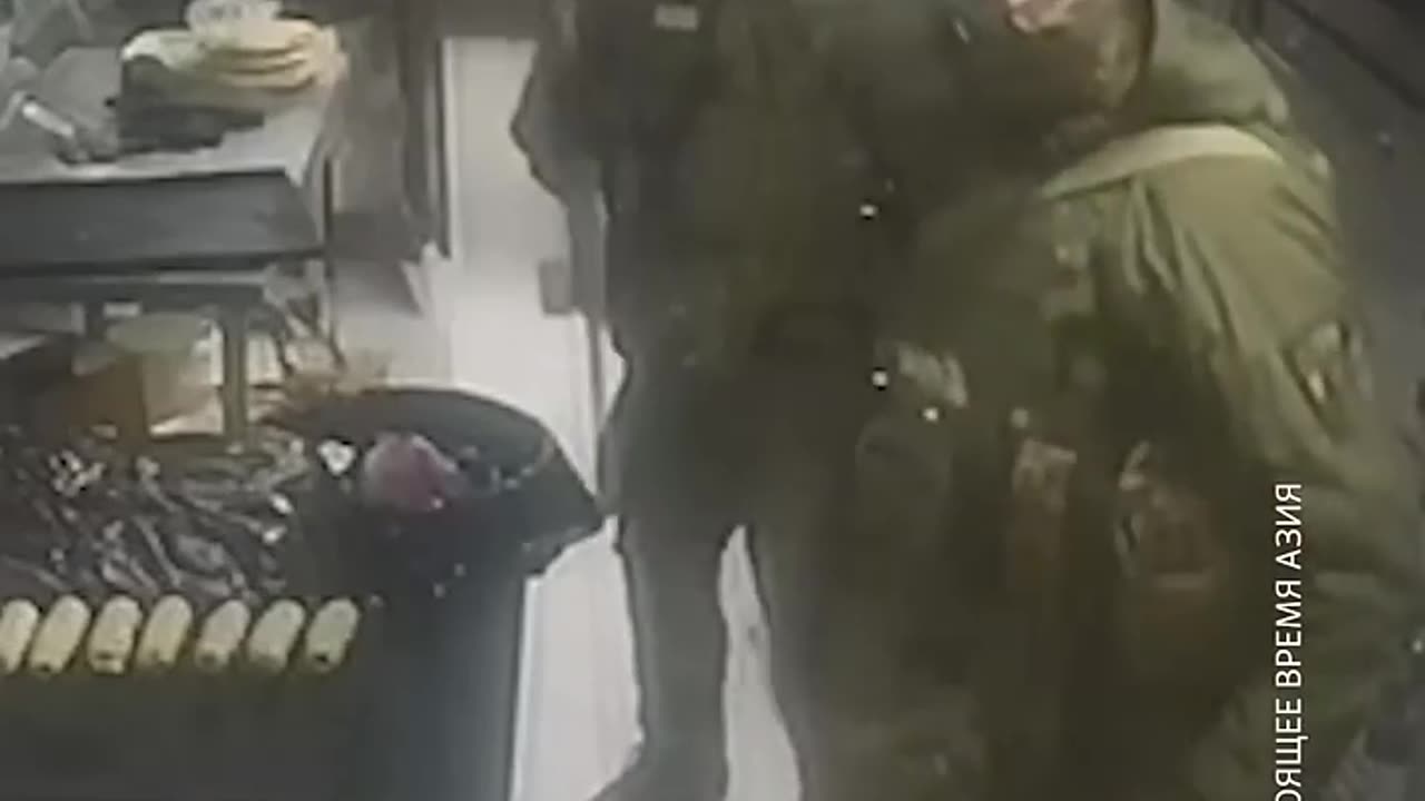 Moscow police raid for illegals in an ‘ethnic restaurant’ (kebap or similar).