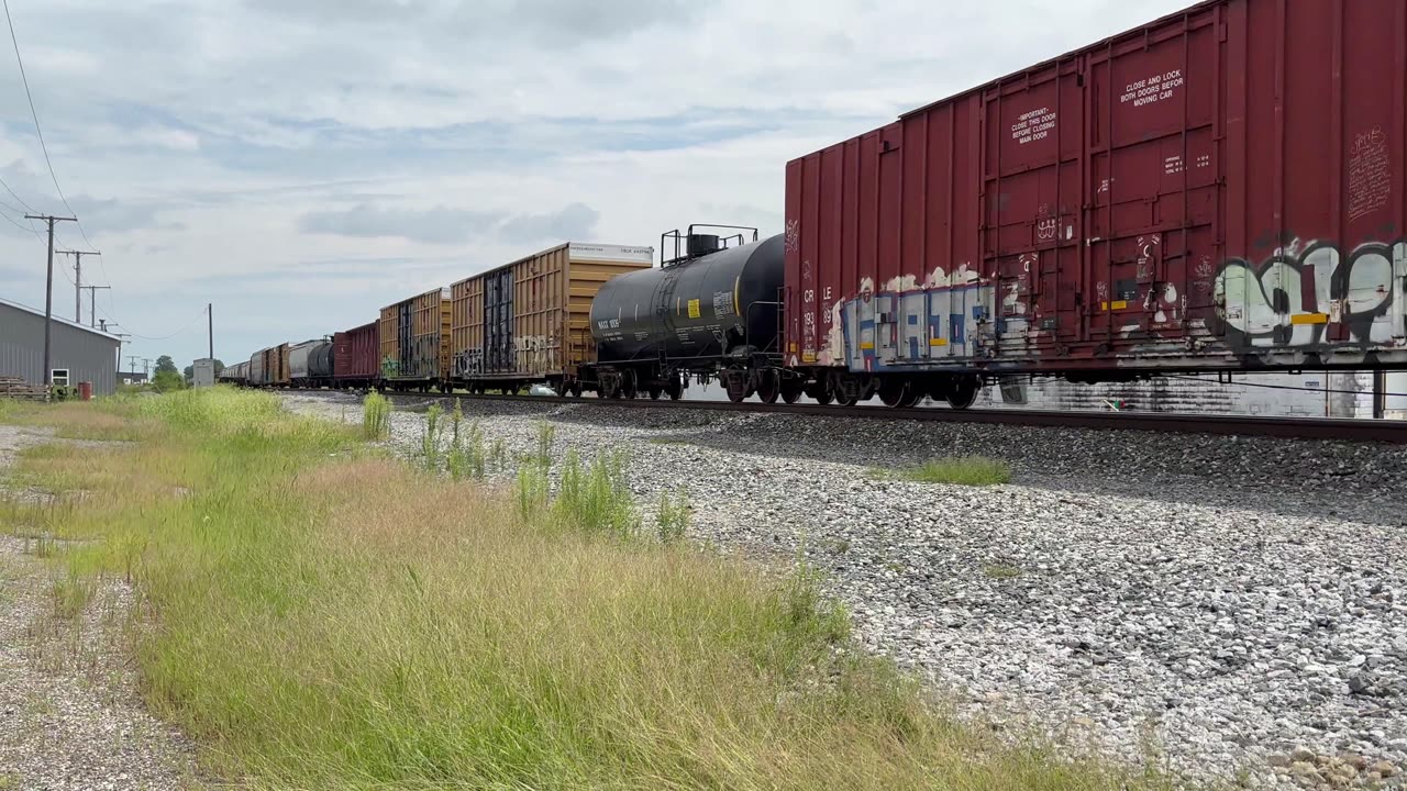 CSX Mixed Train - Nappanee, IN 8/23/25