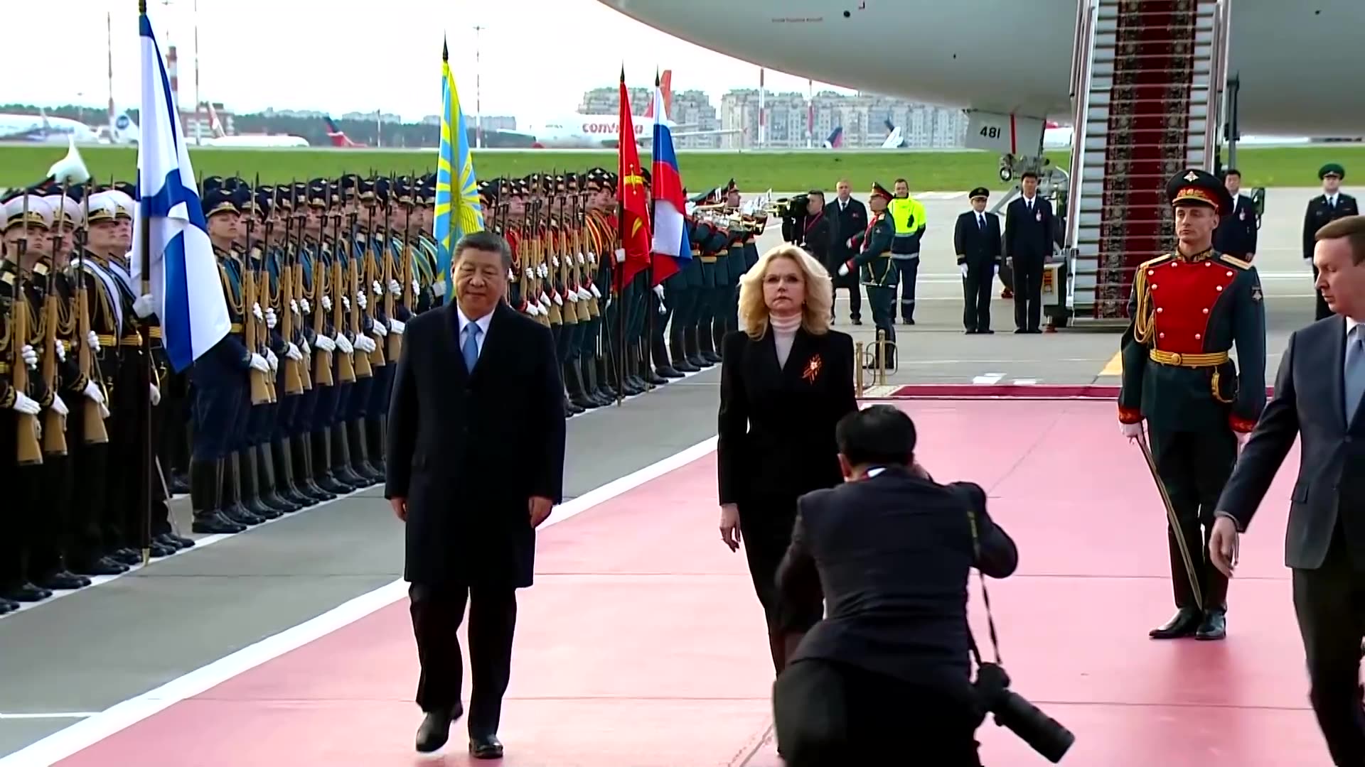 Chinas Xi arrives in Moscow for talks with Putin