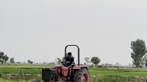 Tractor satant
