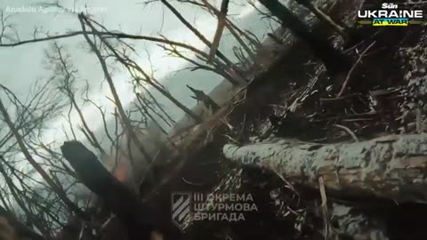 Ukrainian troops engage in HORRIFYING close combat with Russians as bombs land within metres