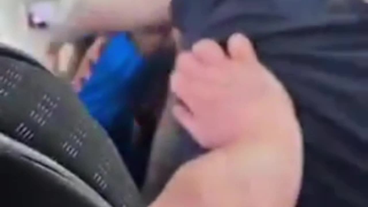 Birmingham City fans women fight each other on coaches 🚌