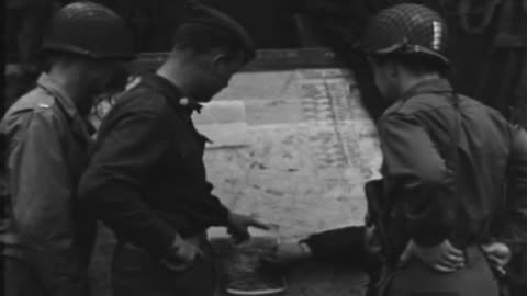 29TH INF DIV ENTERS... - 29TH INF DIV ENTERS ST LO, FRANCE ; THE 459 ANTIAIRCRAFT ART - 111-adc-1901