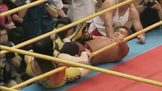 (1999.06.15) Hayabusa, Tanaka & Kuroda vs. Gannosuke, Kanemura & Hido - Dog Food Match - FMW