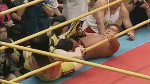 (1999.06.15) Hayabusa, Tanaka & Kuroda vs. Gannosuke, Kanemura & Hido - Dog Food Match - FMW