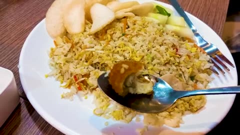 FAMOUS FRIED RICE IN INDONESIA - Nasi Goreng 69