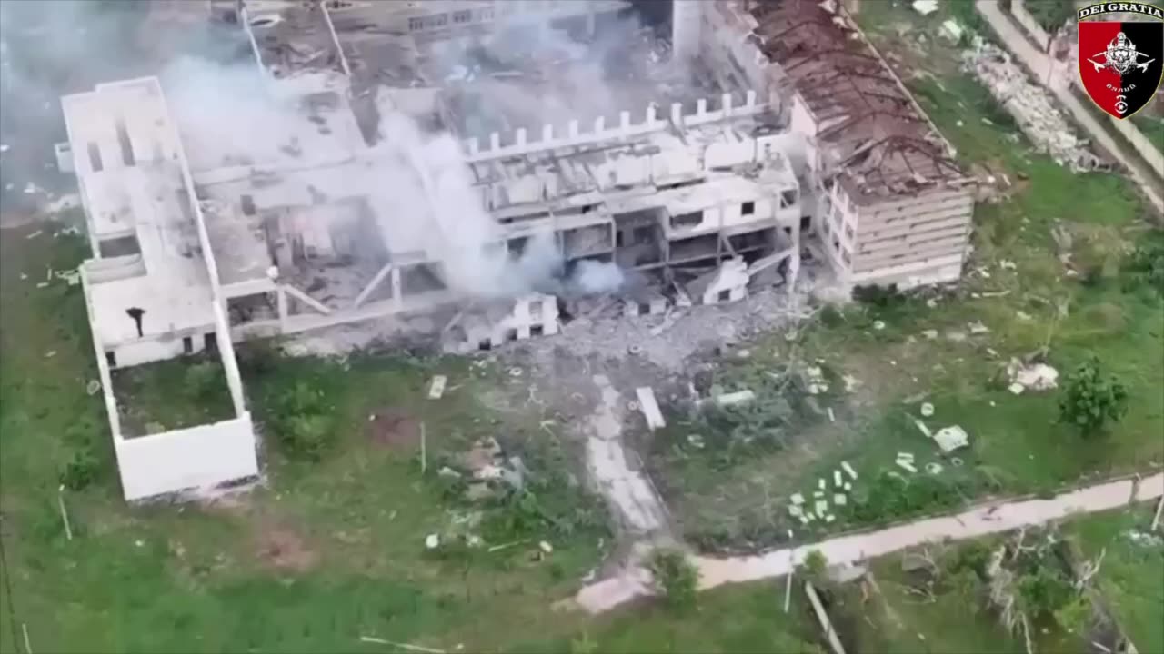 Airstrikes Rock Abandoned School Russians Use as A Barracks