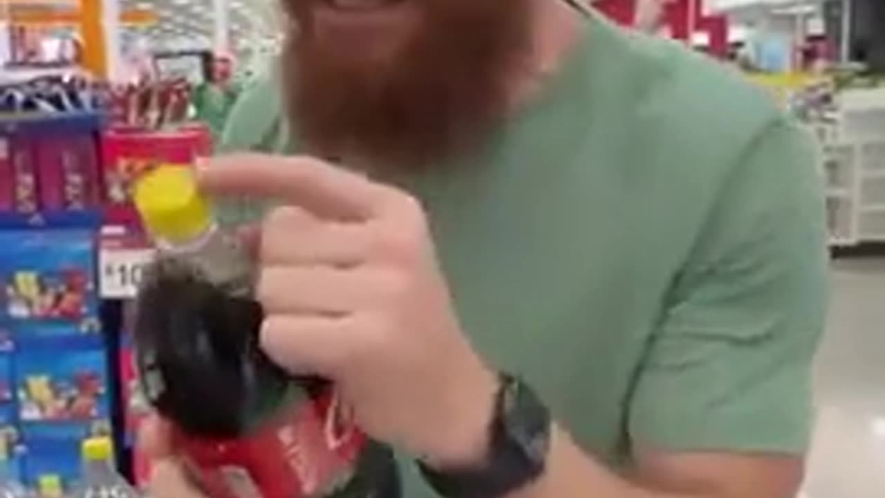 One Coca Cola for the Jews & another for the rest of us? 🤔 [Yellow cap healthier?]