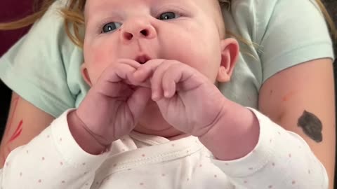 day 82 heartwarming moment – kayla’s big sister holds her first time