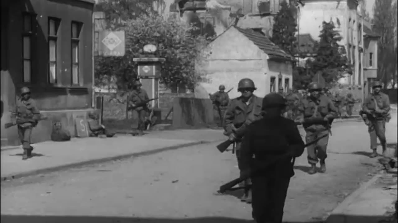 14TH ARMORED DRIVE, ... - 14TH ARMORED DRIVE, MUNNERSTADT, GERMANY ; STREET FIGHTING, - 111-adc-3942