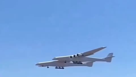 Aviation enthusiasts captured on video an experimental aircraft...