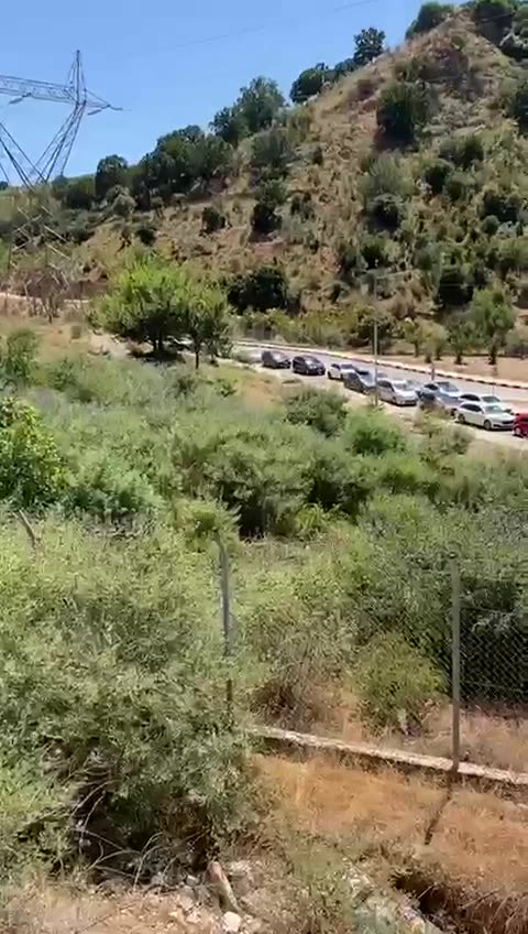 Radha të gjata në Qafë Botë! Pritje deri në tre orë në tokën greke