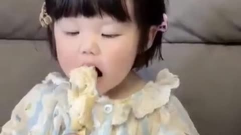 Adorable Little Girl Want Ice Cream, But her Dad Gives Her rice