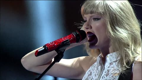 Red - Taylor Swift (live)