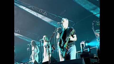 Learning to Fly - Pink Floyd (live)